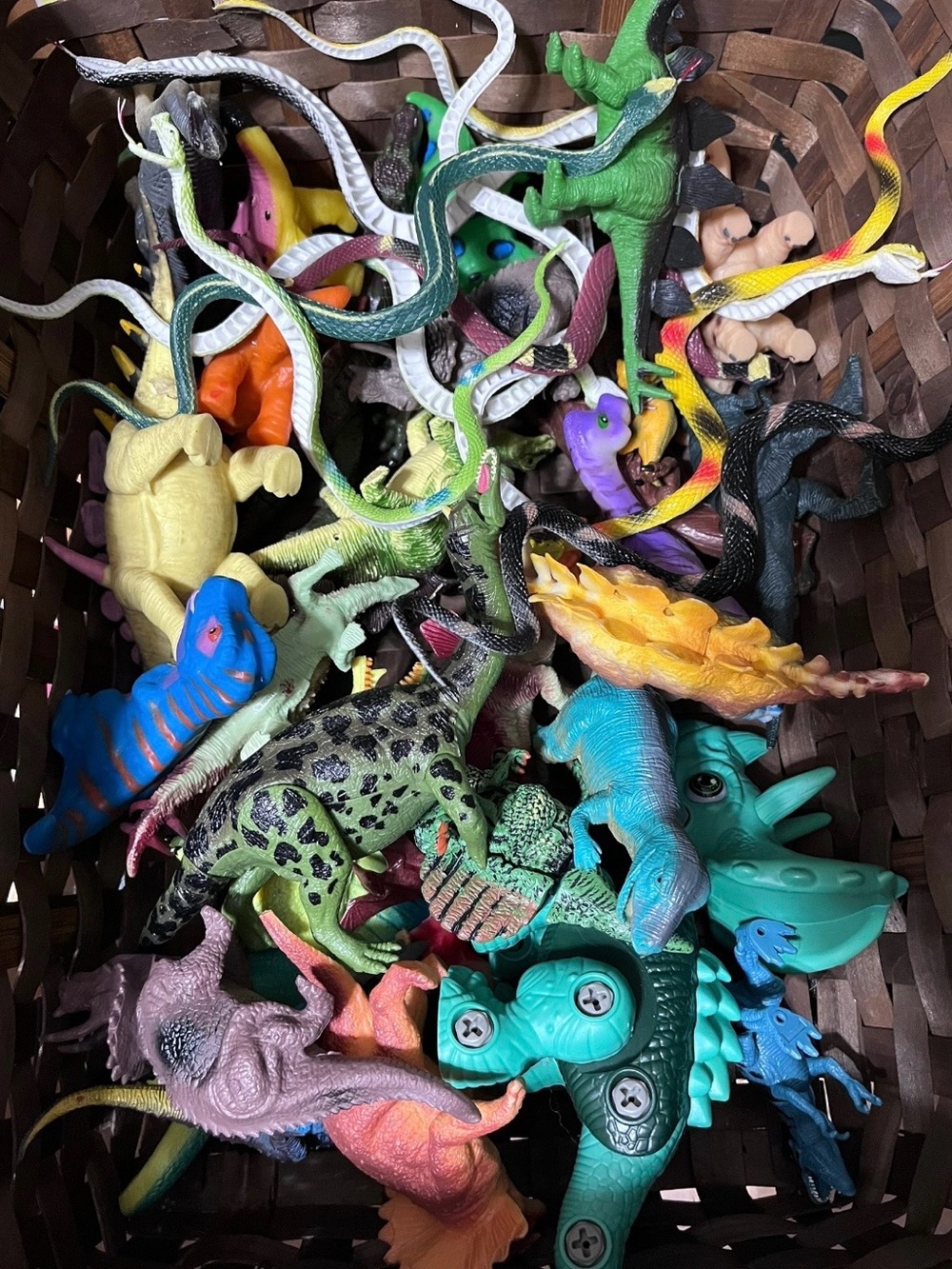 Large bundle of Assorted Multicolor Reptile & Dinosaur Toys